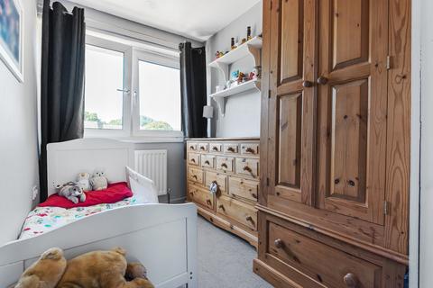 38 Oakways, London, SE9 2PD