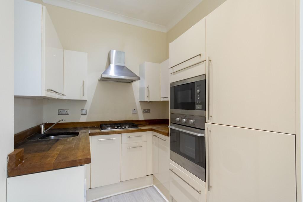 Apartment in Sandwell, West Midlands - View 3