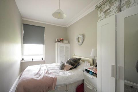 3 bedroom apartment to rent, Gledstanes Road, W14