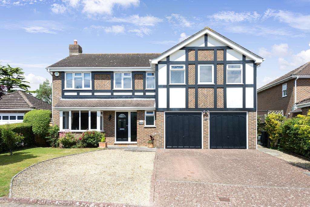 Gainsborough Drive, Sherborne, Dorset, DT9 5 bed detached house for