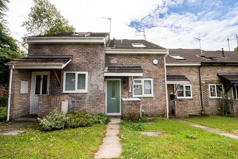 1 bedroom terraced house to rent, Woodland Crescent, Creigiau
