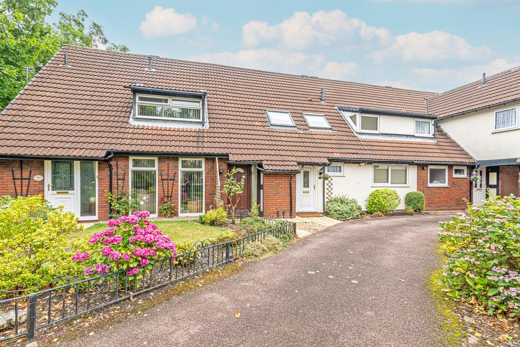 Nansen Close, Old Hall, Warrington... 2 bed apartment £130,000