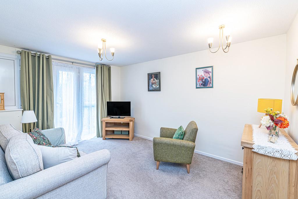 Nansen Close, Old Hall, Warrington... 2 bed apartment £130,000