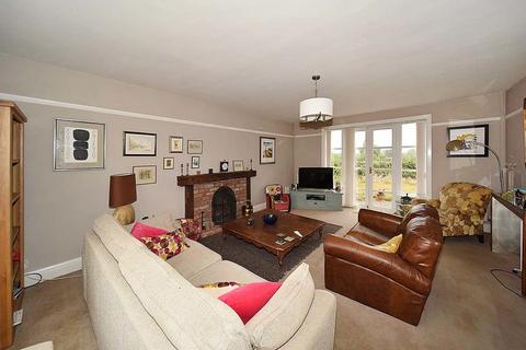 4 bedroom farm house to rent, Pillar Box Lane, Bradwall