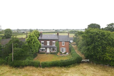 4 bedroom farm house to rent, Pillar Box Lane, Bradwall