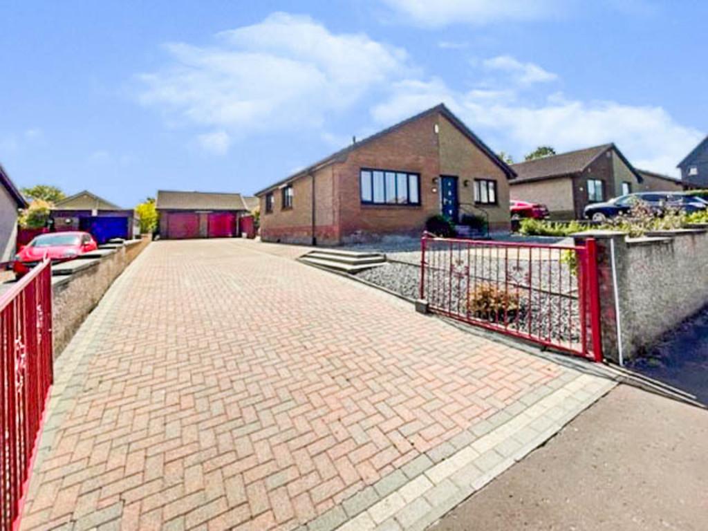 Blair Street, Kelty 3 bed detached bungalow £210,000