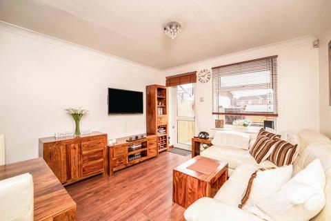 16 Harecastle Close, Hayes, UB4 9RE