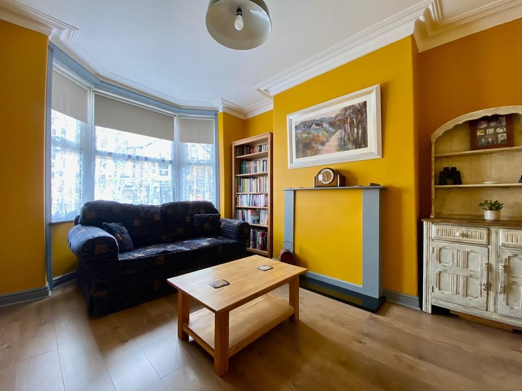 Murchison Street, Scarborough 4 bed terraced house £180,000