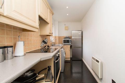 2 bedroom apartment for sale - Ravenoak Way, Chigwell, IG7