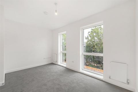 4 bedroom terraced house to rent, Caird Street, London