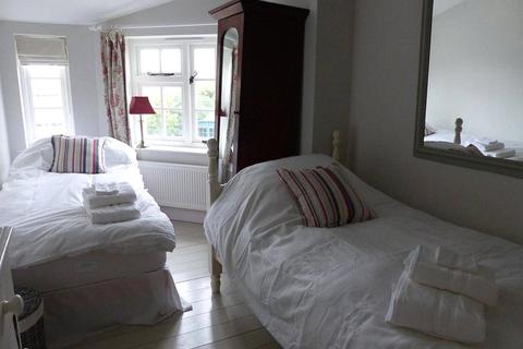 2, Lorne Cottages The Green, Walberswick, Southwold, IP18 6TP