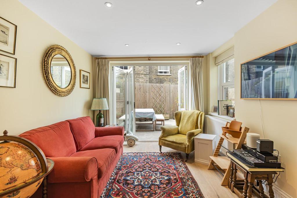 Handforth Road, Oval 2 bed flat £615,000