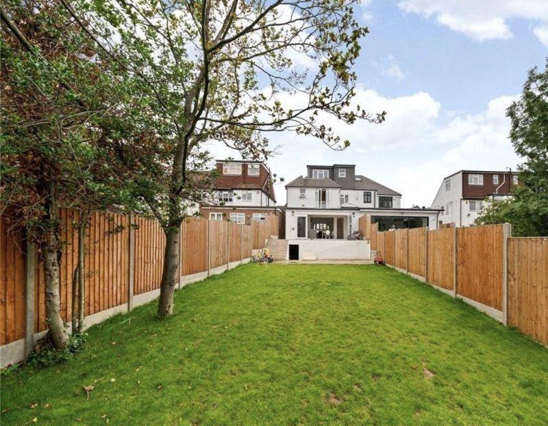 Warwick Avenue, Edgware 7 bed semidetached house £3,500 pcm (£808 pw)