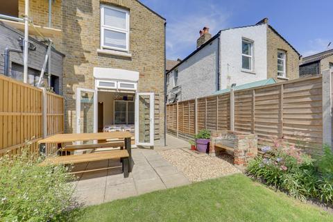 8a Springrice Road, London, SE13 6HR