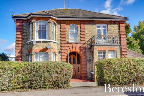 Headley Chase, Warley, CM14