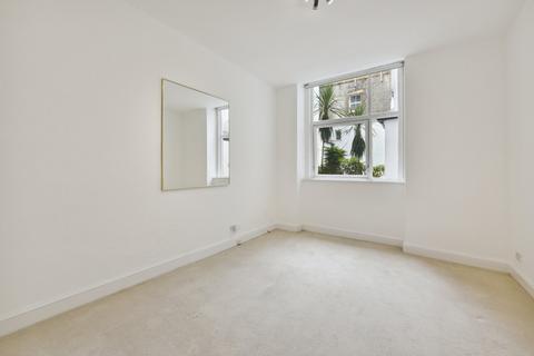 3 bedroom flat for sale, Cornwall Gardens, London