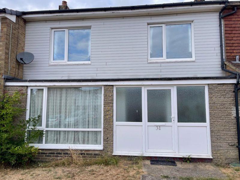 Chetwode Road, Tadworth 3 bed terraced house to rent £1,750 pcm (£404 pw)
