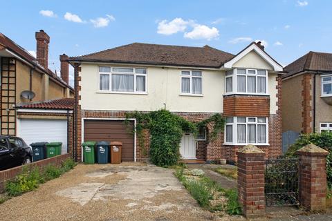 5 bedroom detached house for sale - Grosvenor Road, Staines-upon-Thames, TW18