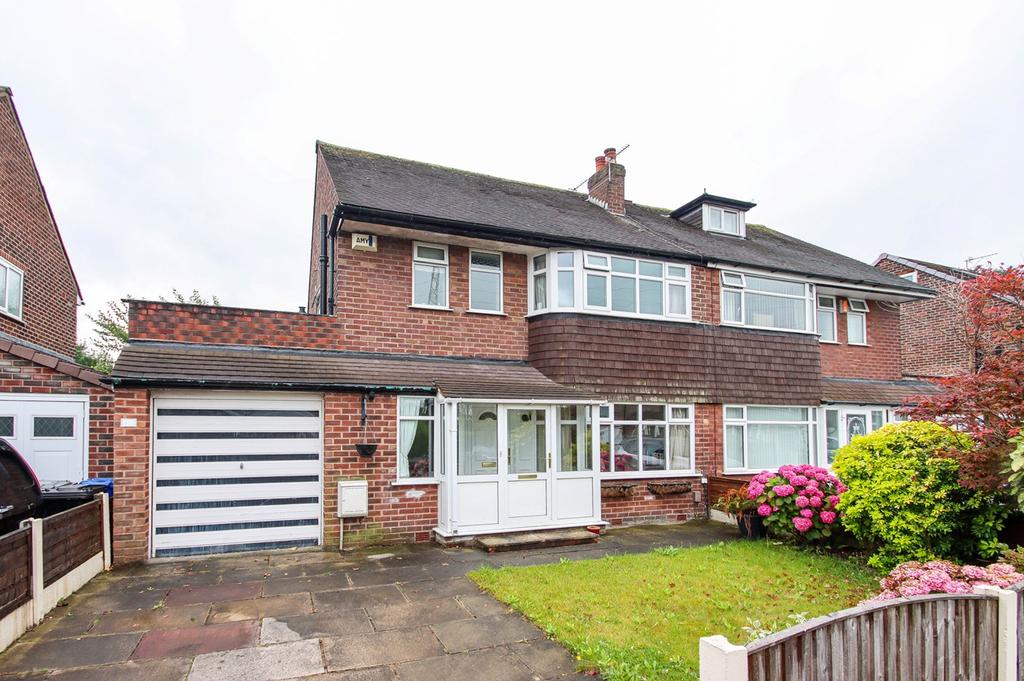 Eddisbury Avenue, Urmston... 3 bed semidetached house £365,000