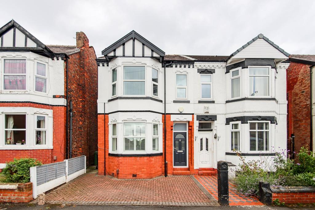 Parsonage Road, Flixton, Manchester, M41 3 bed semidetached house £