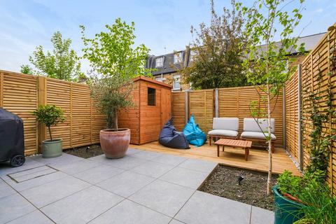 52 Salisbury Road, London, W13 9TX