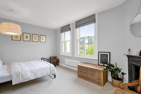 52 Salisbury Road, London, W13 9TX
