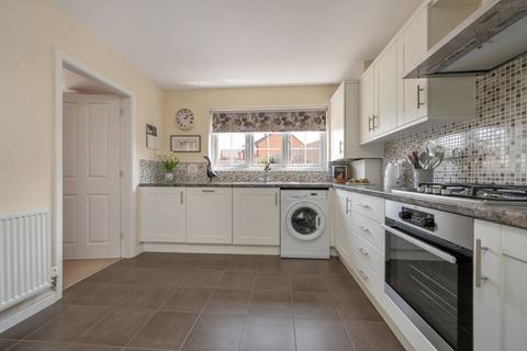 3 bedroom detached house for sale, Jasmine Way, Thurnby
