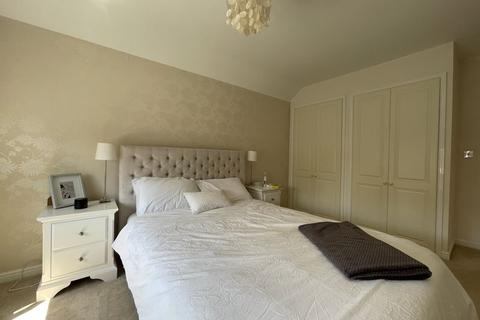 4 bedroom property for sale - Chestnut Drive, Stourbridge