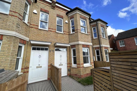 16a Park Road, Kingston Upon Thames, KT2 6BG