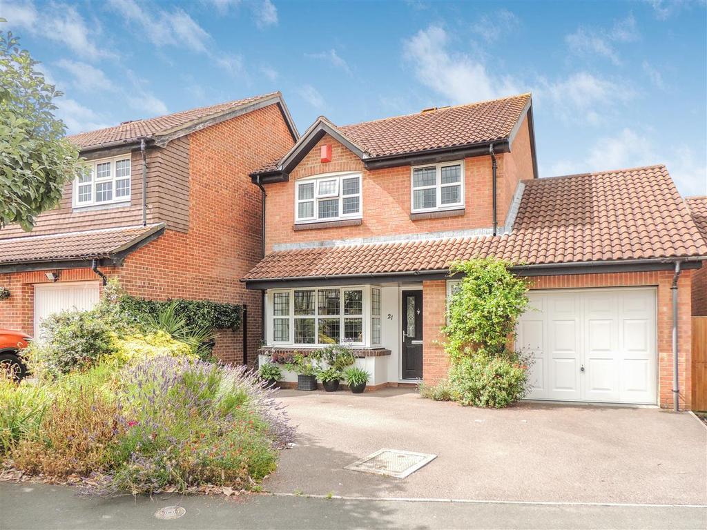 Grangeville Close, Longwell Green, Bristol 4 bed detached house £475,000