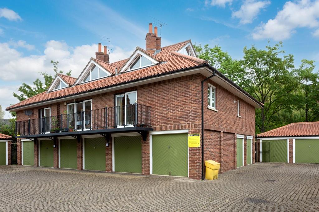 Walmgate, York 2 bed apartment for sale £300,000