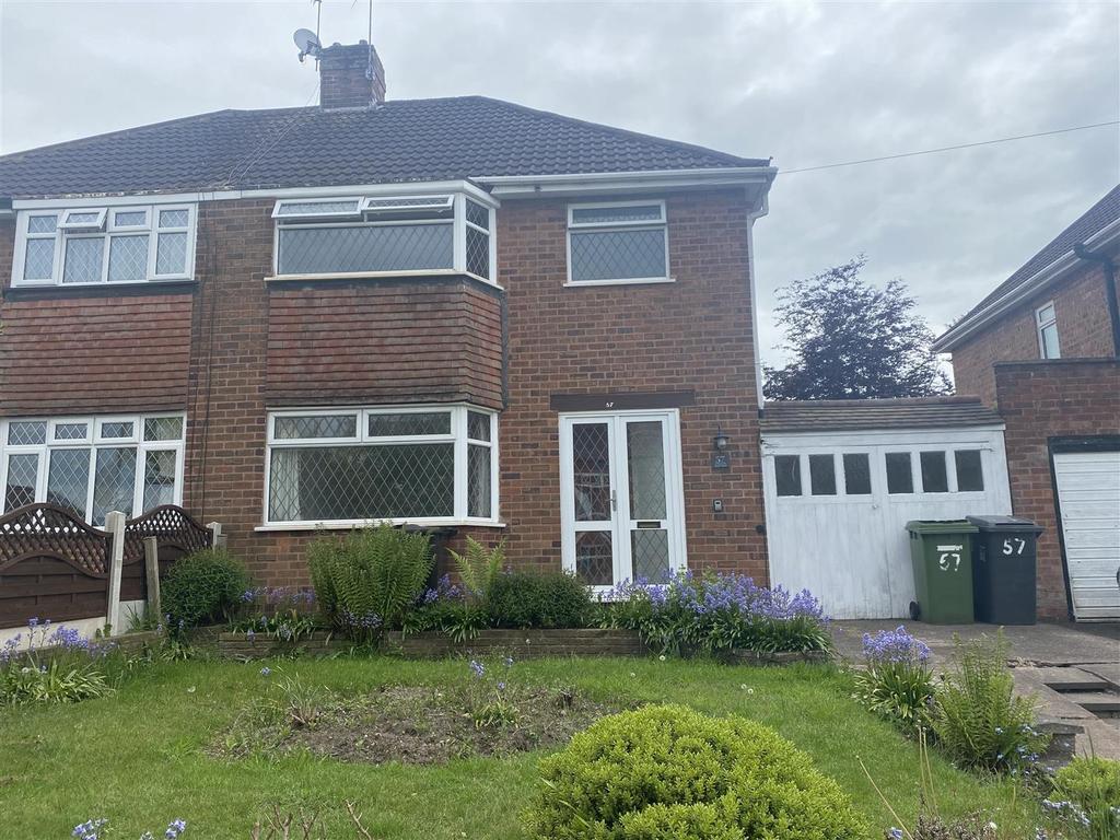 57 Wakeley Hill Penn Wolverhampton 3 bed semidetached house £995 pcm