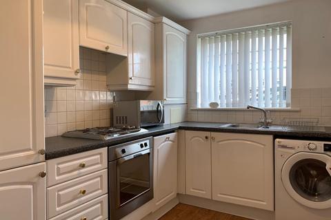 3 bedroom apartment to rent - Bishopbourne Court, North Shields