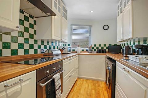 11 Beeches Close, London, SE20 8ED