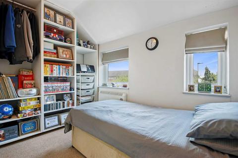 11 Beeches Close, London, SE20 8ED