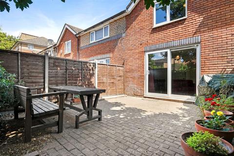 11 Beeches Close, London, SE20 8ED