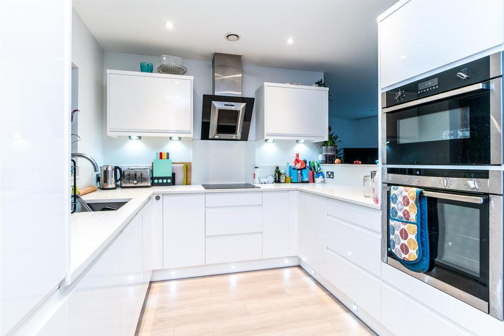 Open Plan Living / Dining / Kitchen Area