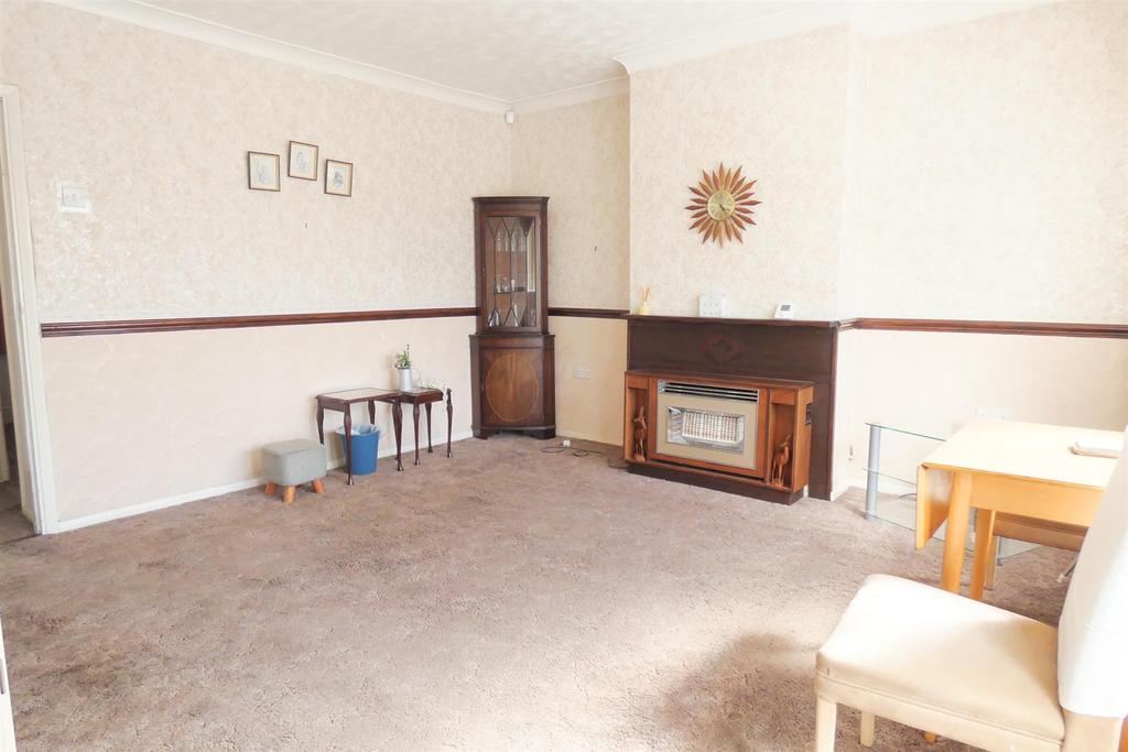 Green Lane, Great Barr, Birmingham 2 bed semidetached bungalow £230,000