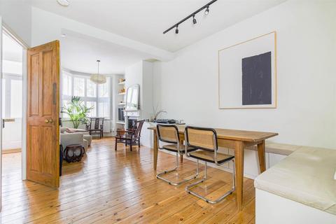 143 Farmer Road, London, E10 5DJ