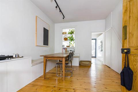 143 Farmer Road, London, E10 5DJ
