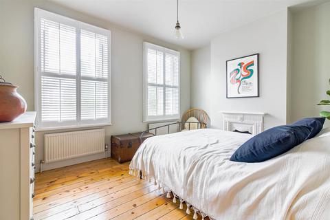 143 Farmer Road, London, E10 5DJ