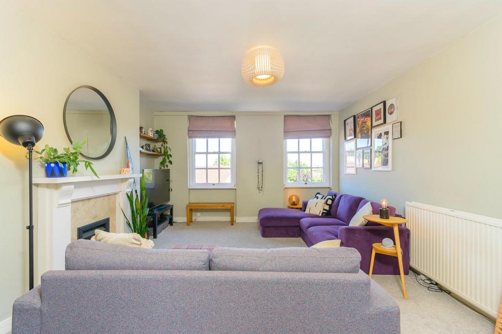 WORELRAMEBLA4 G - Living Room E.jpg