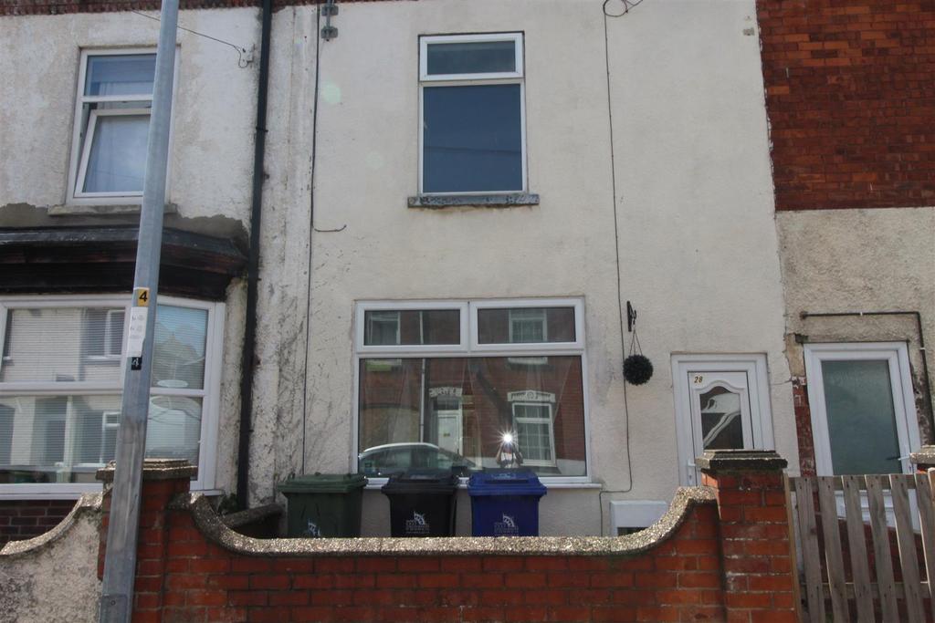 Sidney Street, Cleethorpes, N.E. Lincs, DN35 7NQ 3 bed terraced house
