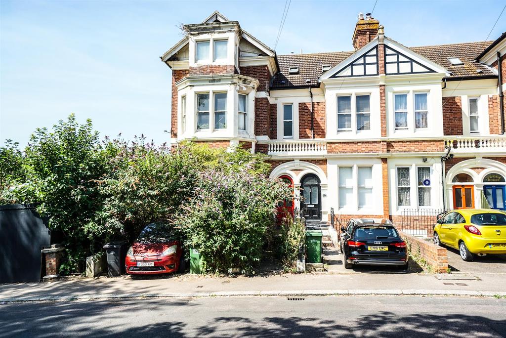 Chapel Park Road, St. LeonardsOnSea 5 bed end of terrace house £475,000