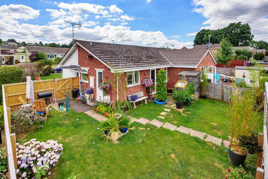Ford Road, Tiverton 2 bed bungalow £275,000