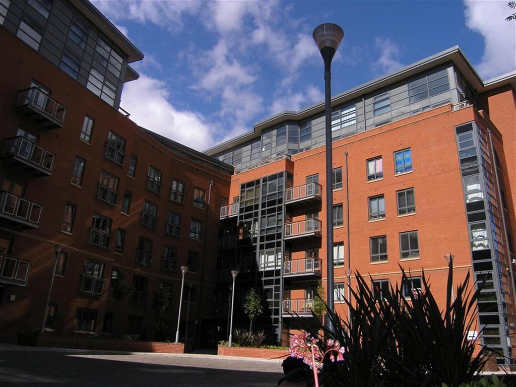 Lake House, Ellesmere Street, Manchester M15 4QT 2 bed apartment £950
