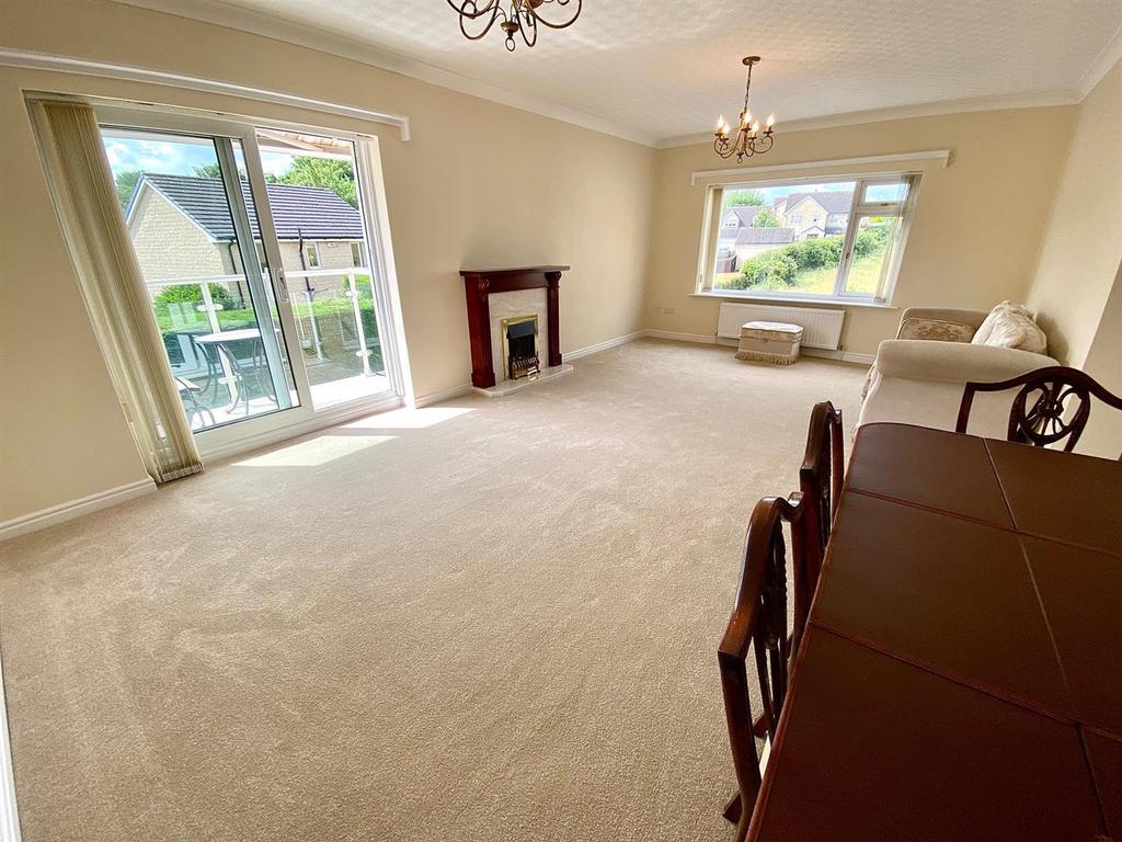 St marys avenue 27 lounge.jpg