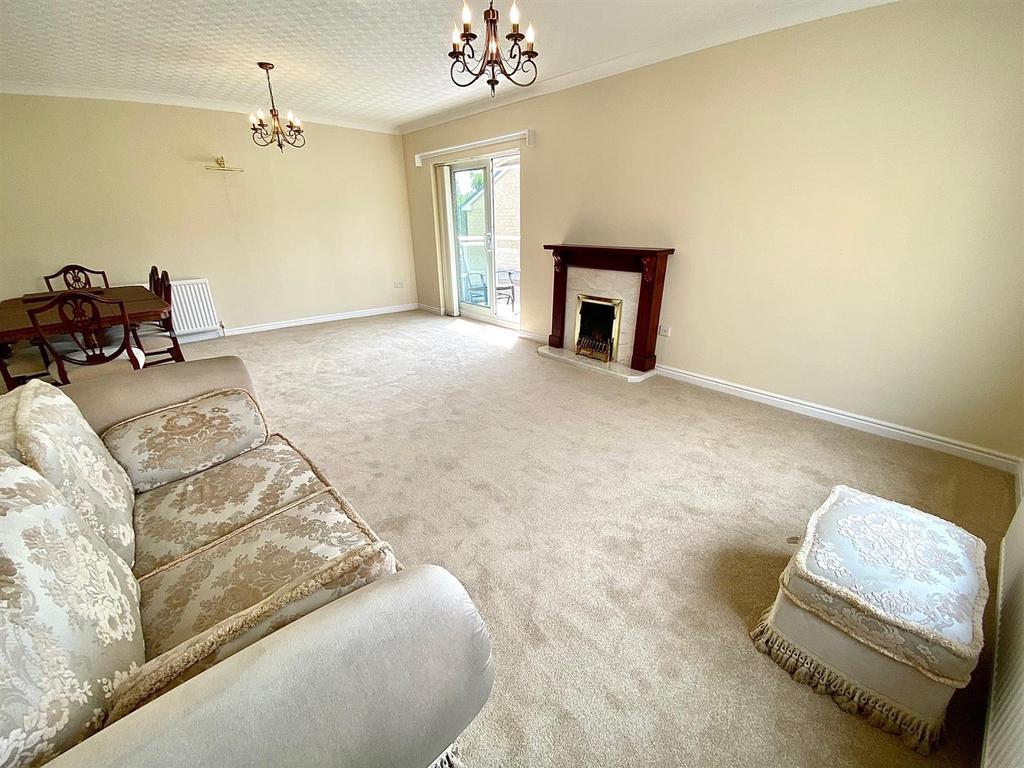 St marys avenue 27 lounge 3.jpg