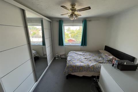 33 Cooks Way, Hatfield, AL10 8XT