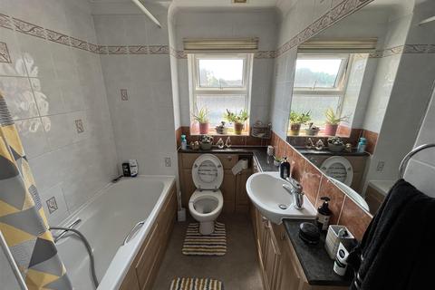 33 Cooks Way, Hatfield, AL10 8XT